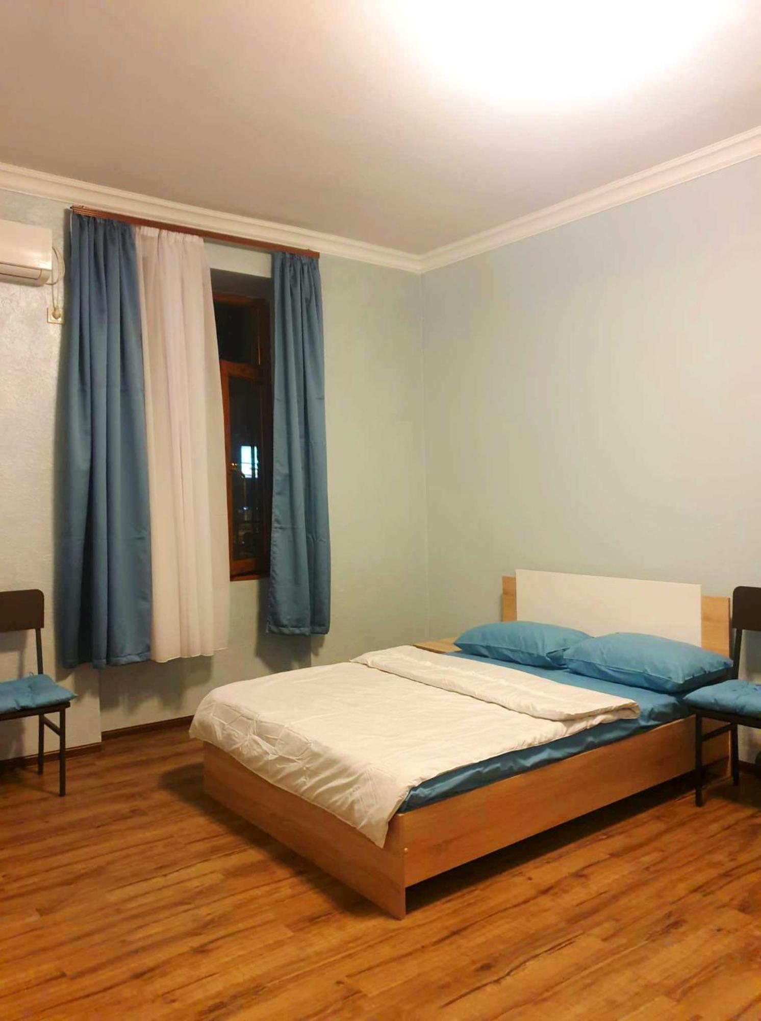 Apartment Near Sasundci Davit Metro Station Jerevan Exteriör bild