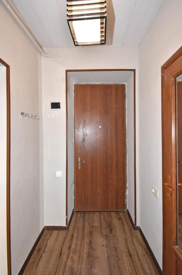 Apartment Near Sasundci Davit Metro Station Jerevan Exteriör bild